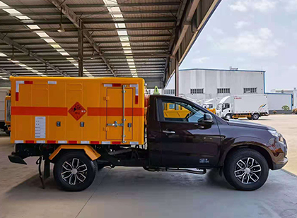 乾县爆破器材运输车