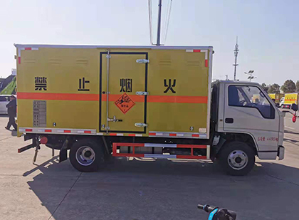 乾县爆破器材运输车工人安全操作规范与智能技术保障